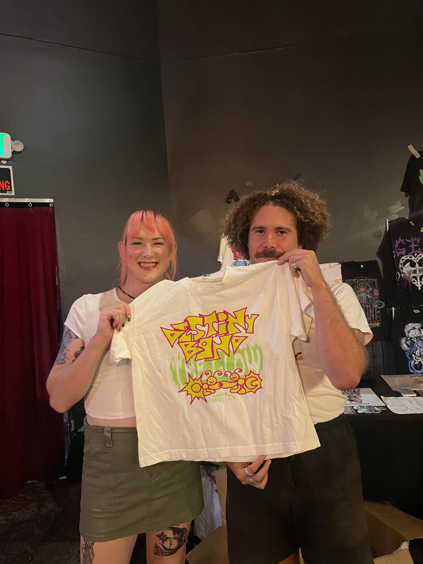 DESTINY BOND CROP TEE