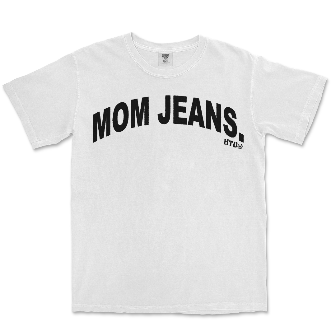 MOM JEANS LYRIC TEE